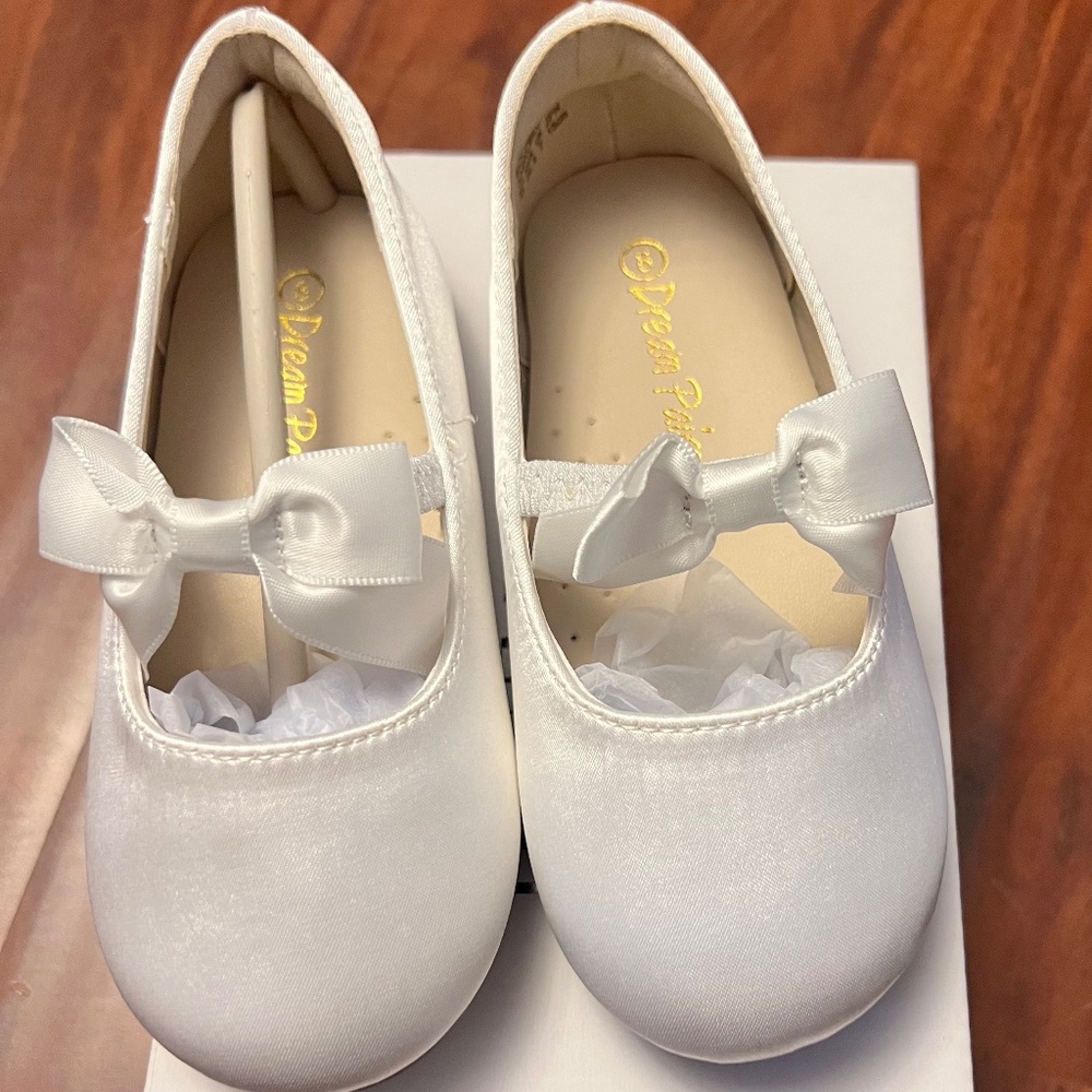 Dream pairs Toddler dress shoes Size 8 toddler NWT
